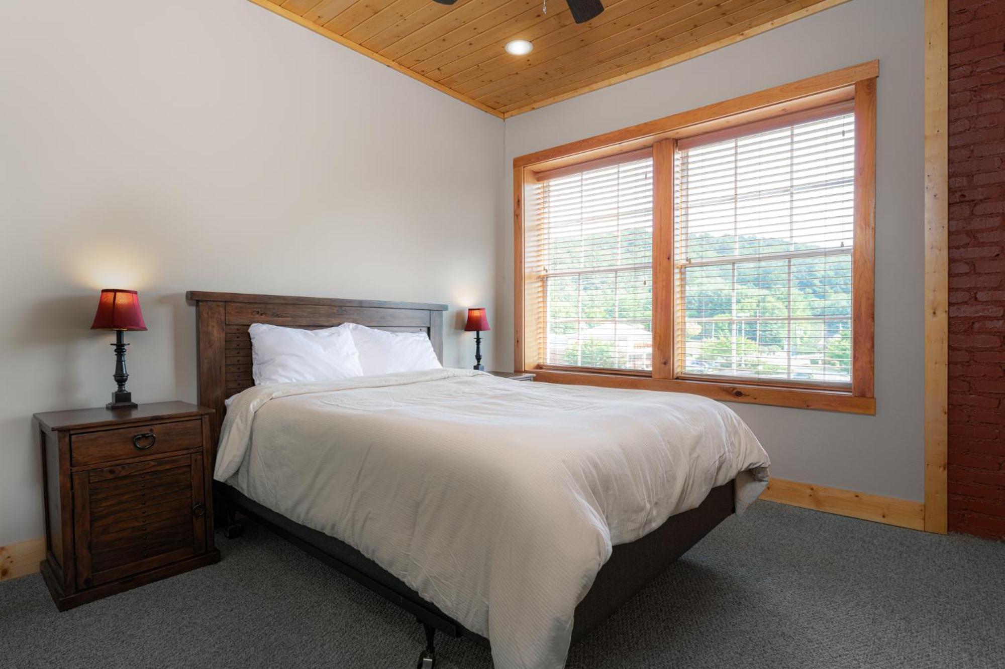 The Nuwray Hotel & Carriage House Burnsville Kültér fotó